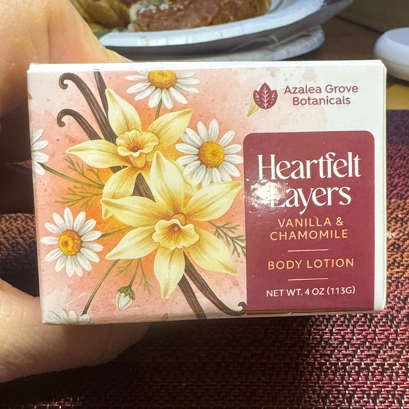 azalea grove botanicals Other - Vanilla & Chamomile Body Lotion - Cream